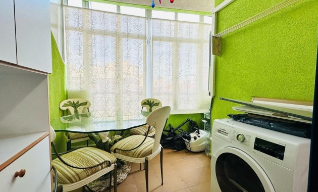 Venta - Apartamento / piso -
Torrevieja - Playa de los locos