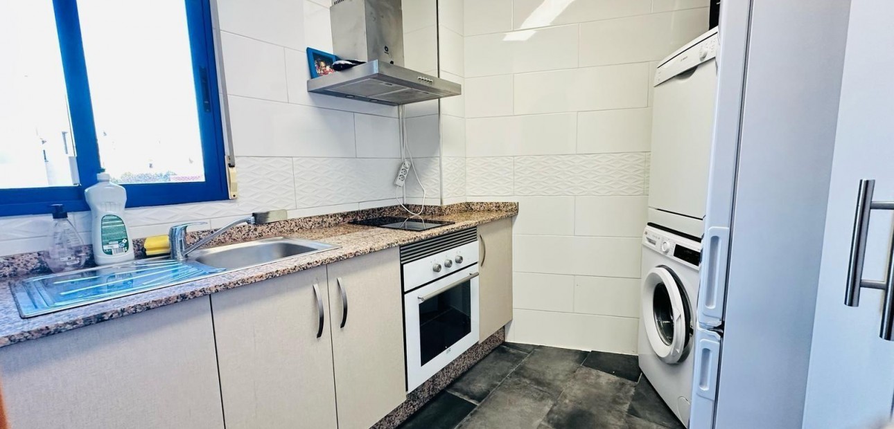 Venta - Apartamento / piso -
Torrevieja - Playa de los locos