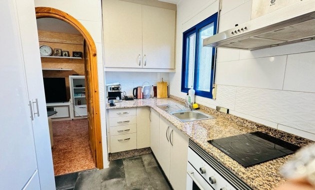 Venta - Apartamento / piso -
Torrevieja - Playa de los locos