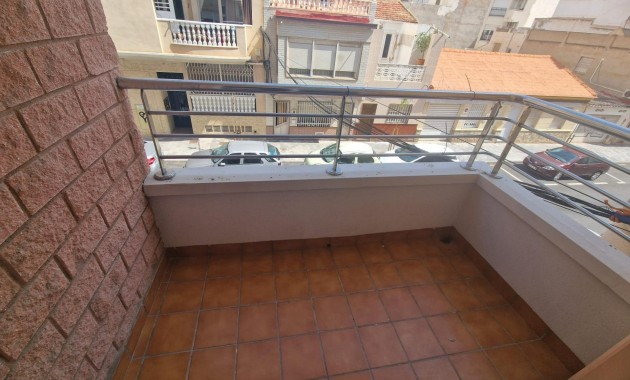 Venta - Apartamento / piso -
Torrevieja - Paseo maritimo