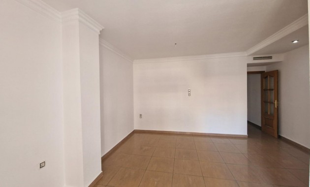 Venta - Apartamento / piso -
Torrevieja - Paseo maritimo