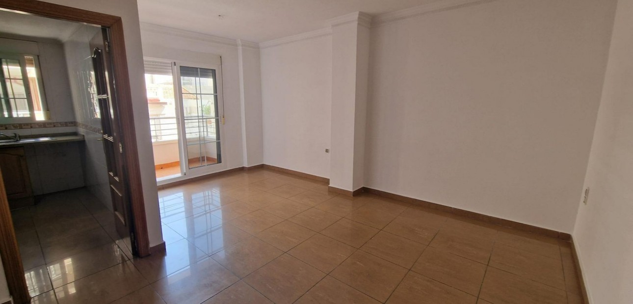 Venta - Apartamento / piso -
Torrevieja - Paseo maritimo