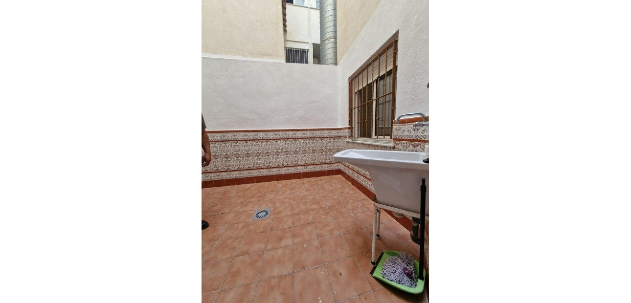 Venta - Apartamento / piso -
Torrevieja - Paseo maritimo