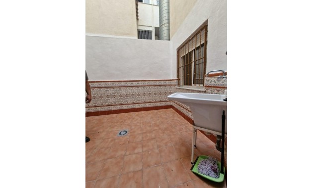 Venta - Apartamento / piso -
Torrevieja - Paseo maritimo