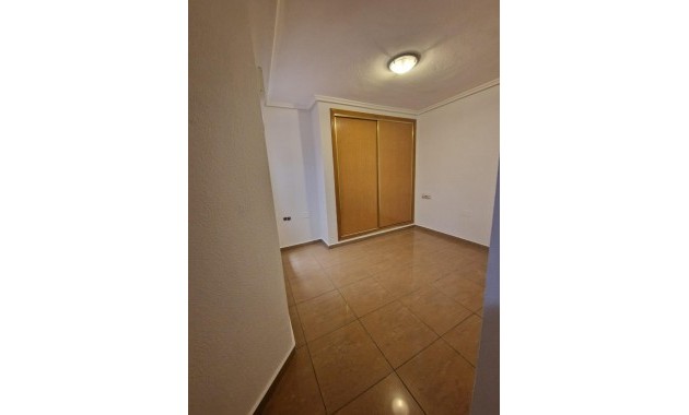 Venta - Apartamento / piso -
Torrevieja - Paseo maritimo