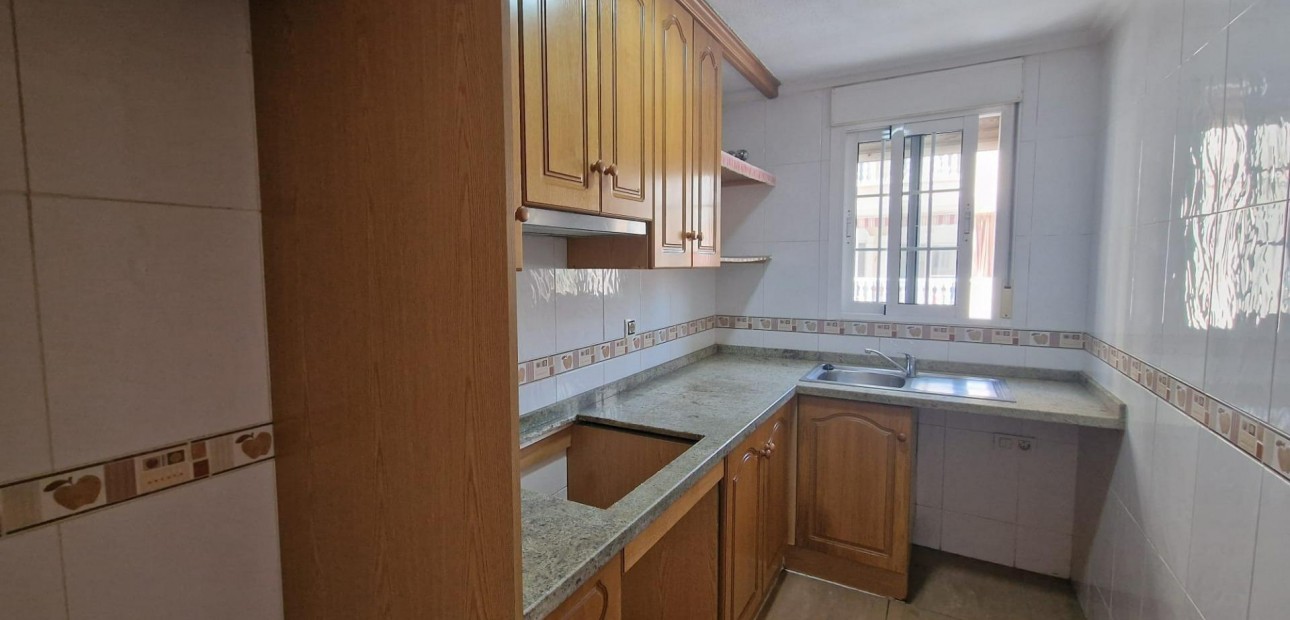 Venta - Apartamento / piso -
Torrevieja - Paseo maritimo