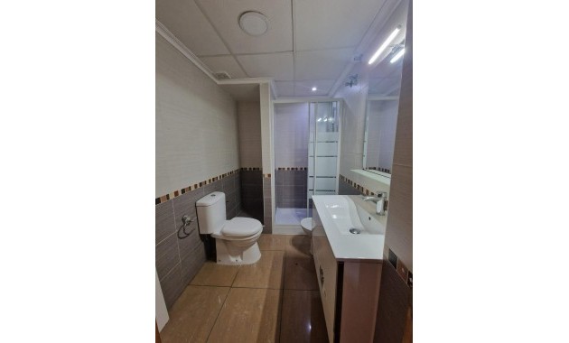 Venta - Apartamento / piso -
Torrevieja - Paseo maritimo