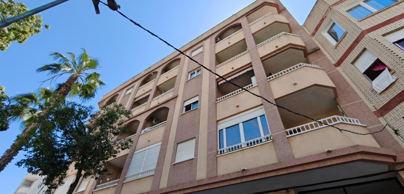 Sale - Apartment / flat -
Torrevieja - torrevieja