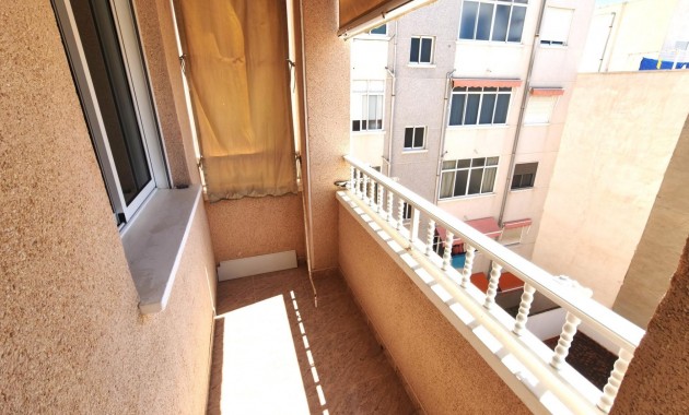 Sale - Apartment / flat -
Torrevieja - torrevieja