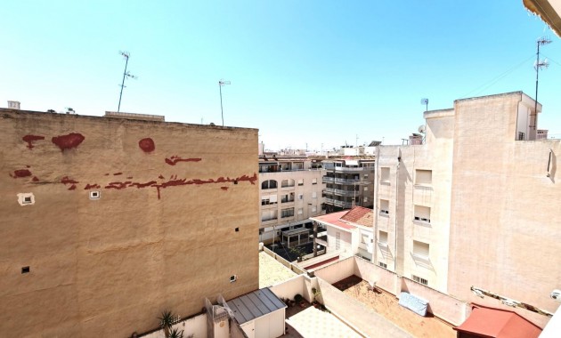 Sale - Apartment / flat -
Torrevieja - torrevieja