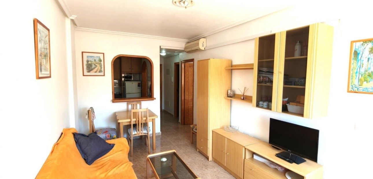 Sale - Apartment / flat -
Torrevieja - torrevieja