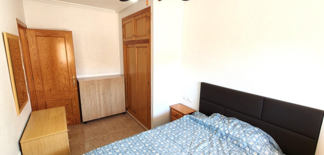 Sale - Apartment / flat -
Torrevieja - torrevieja