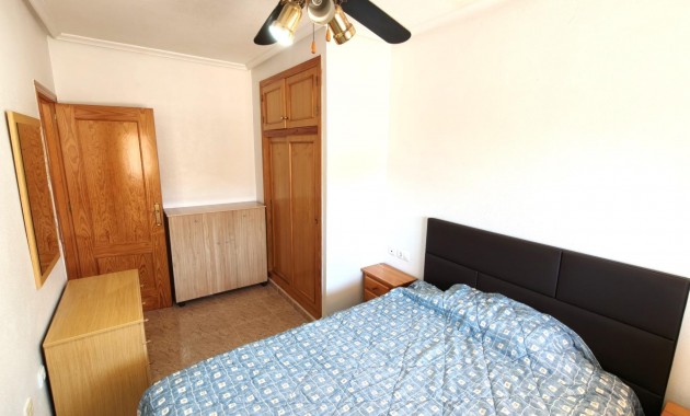 Sale - Apartment / flat -
Torrevieja - torrevieja
