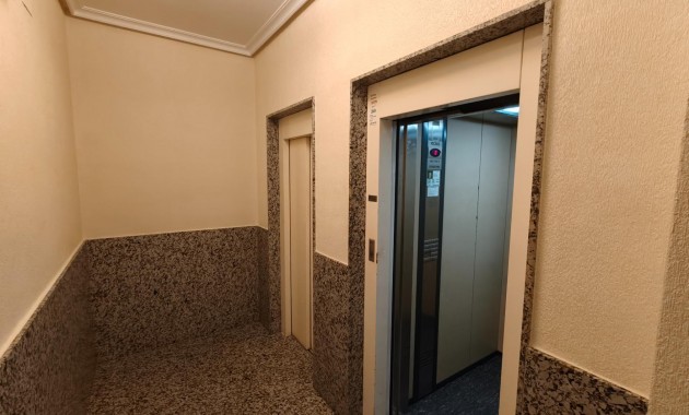 Sale - Apartment / flat -
Torrevieja - torrevieja