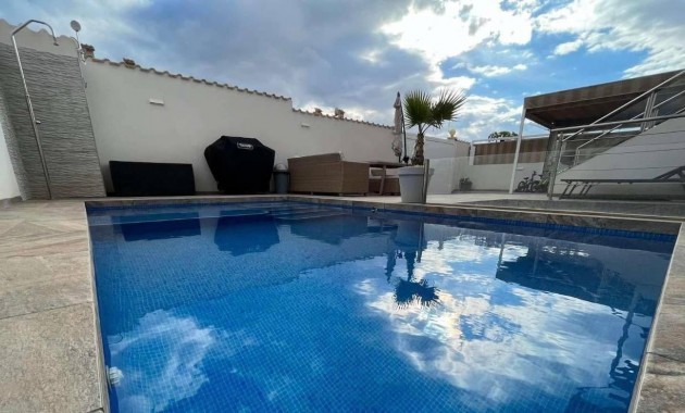 Venta - Villa -
Orihuela - Los Balcones Y los Altos