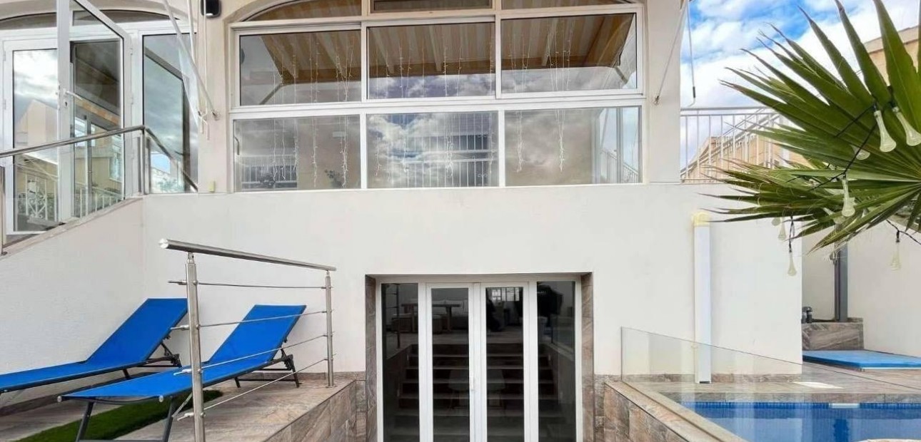Venta - Villa -
Orihuela - Los Balcones Y los Altos