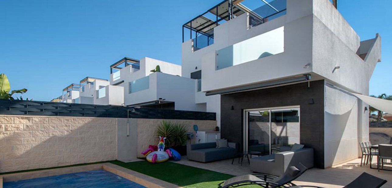 Sale - Detached Villa -
Ciudad Quesada