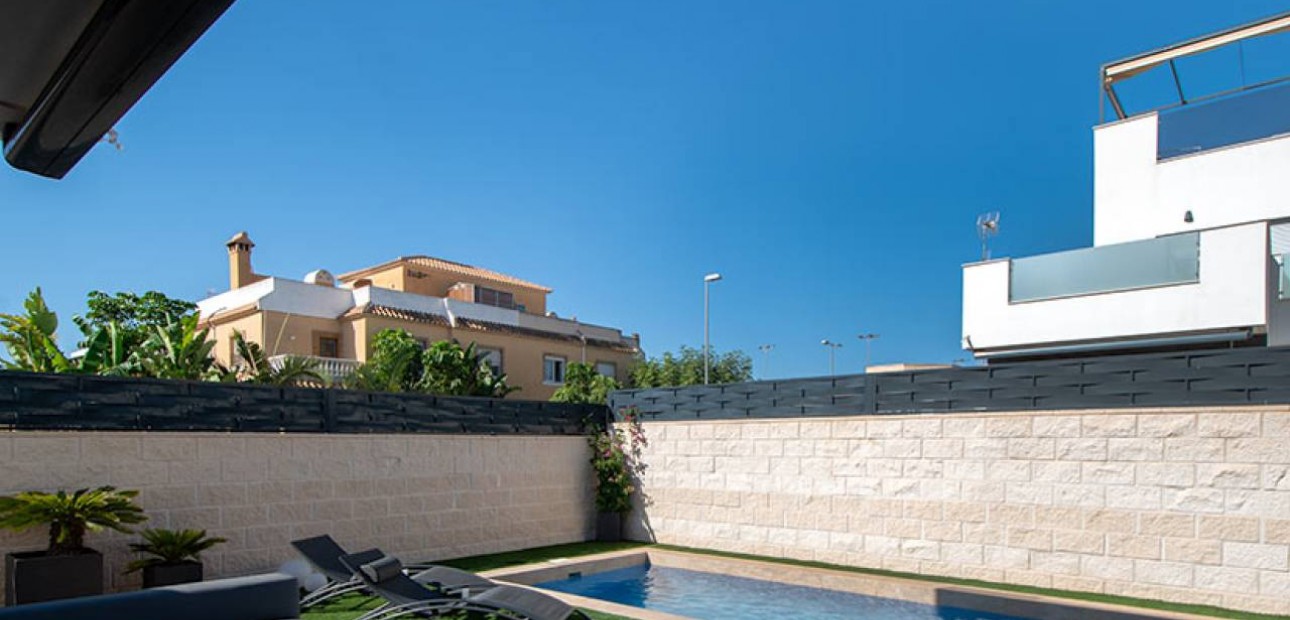 Sale - Detached Villa -
Ciudad Quesada