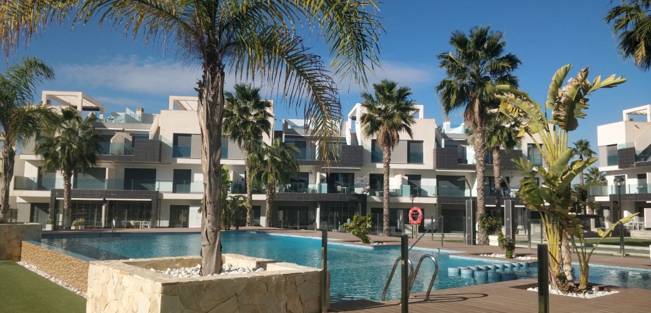 Sale - A. Apartment / flat -
Guardamar del Segura - EL RASO