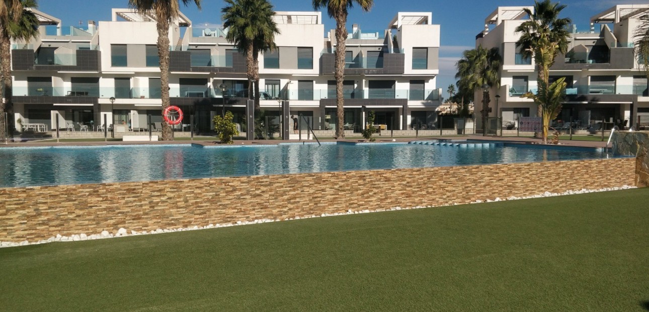 Sale - A. Apartment / flat -
Guardamar del Segura - EL RASO