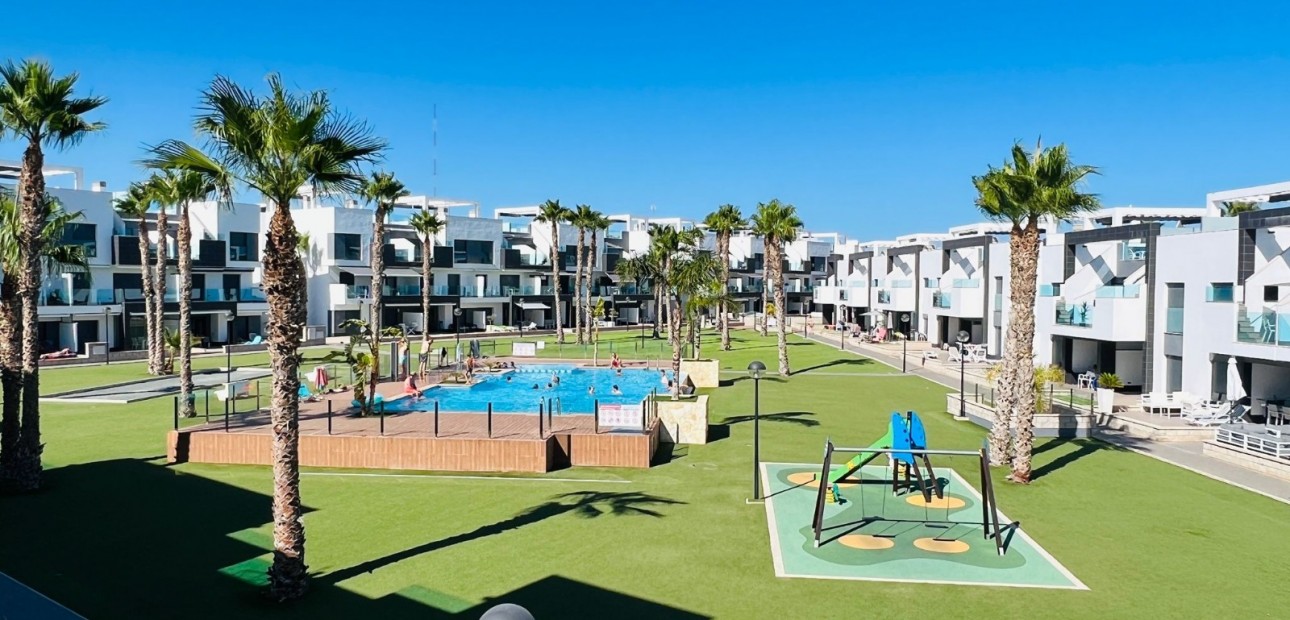 Sale - A. Apartment / flat -
Guardamar del Segura - EL RASO