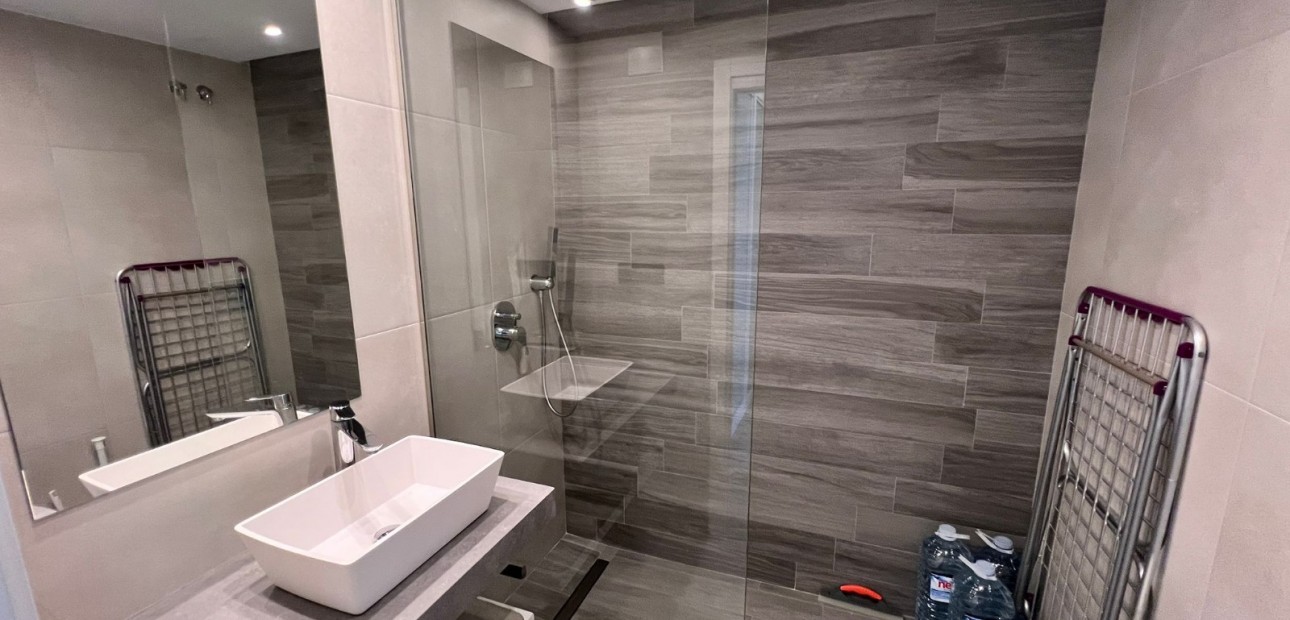 Sale - A. Apartment / flat -
Guardamar del Segura - EL RASO