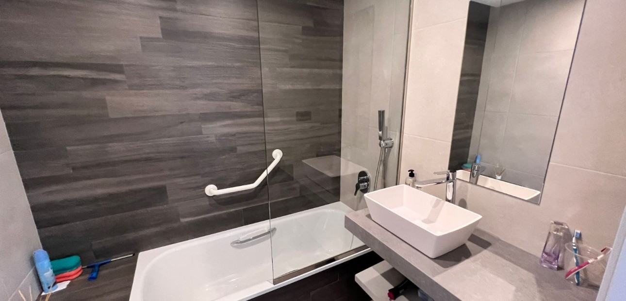 Sale - A. Apartment / flat -
Guardamar del Segura - EL RASO