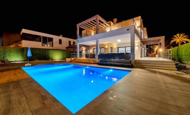 Sale - Villa -
Orihuela Costa - Cabo Roig