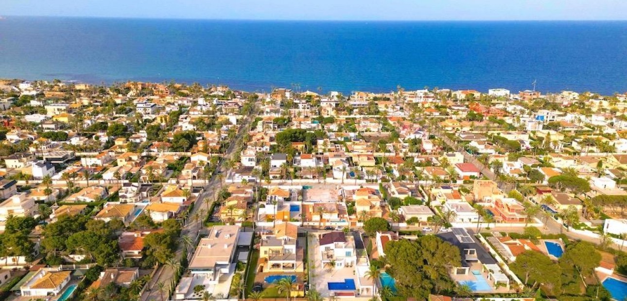 Sale - Villa -
Orihuela Costa - Cabo Roig
