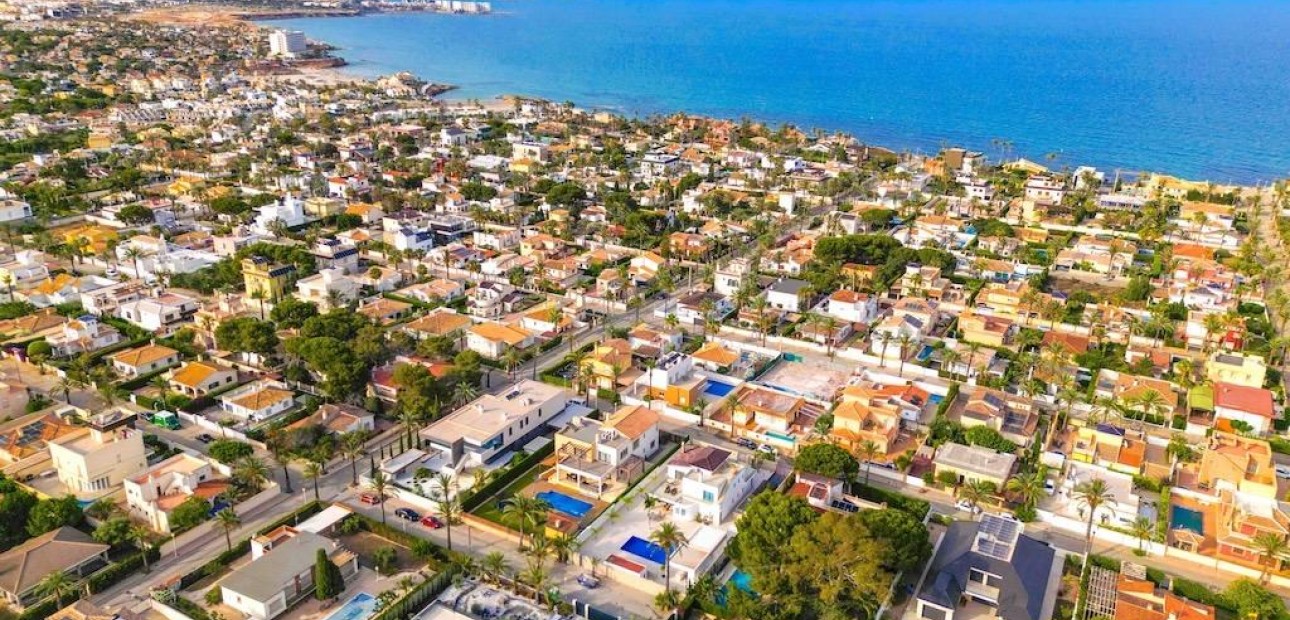 Sale - Villa -
Orihuela Costa - Cabo Roig