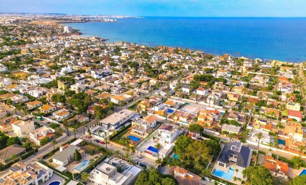Sale - Villa -
Orihuela Costa - Cabo Roig
