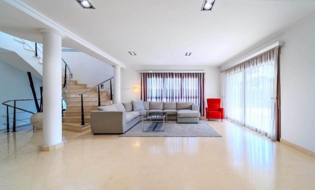 Sale - Villa -
Orihuela Costa - Cabo Roig
