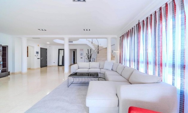 Sale - Villa -
Orihuela Costa - Cabo Roig