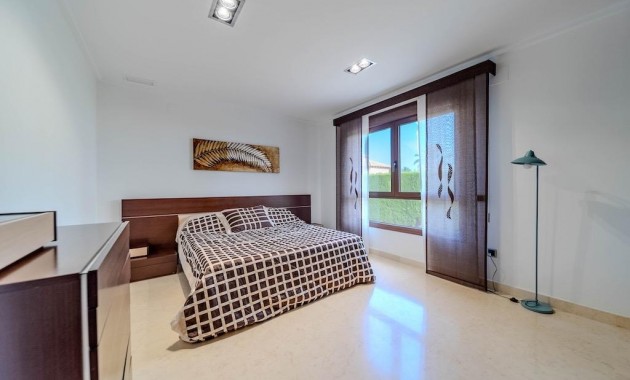 Sale - Villa -
Orihuela Costa - Cabo Roig
