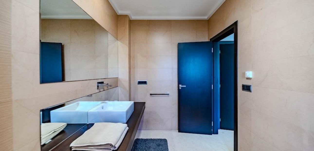 Sale - Villa -
Orihuela Costa - Cabo Roig