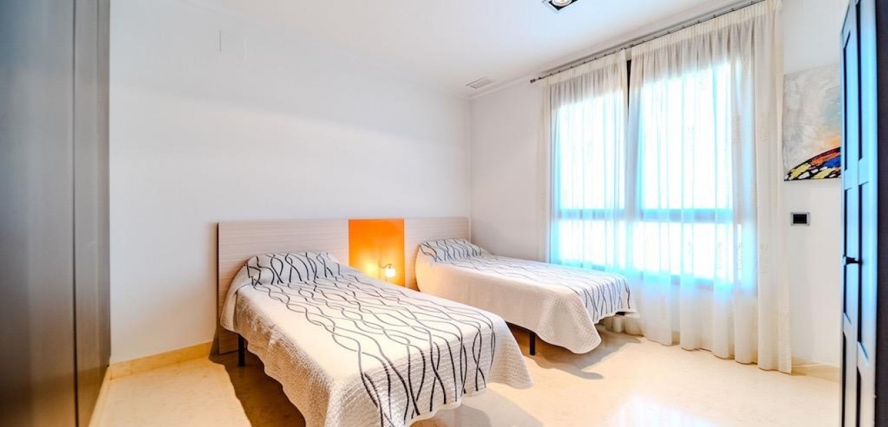 Sale - Villa -
Orihuela Costa - Cabo Roig