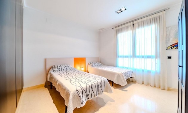 Sale - Villa -
Orihuela Costa - Cabo Roig