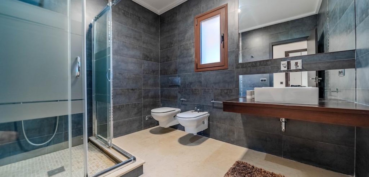 Sale - Villa -
Orihuela Costa - Cabo Roig