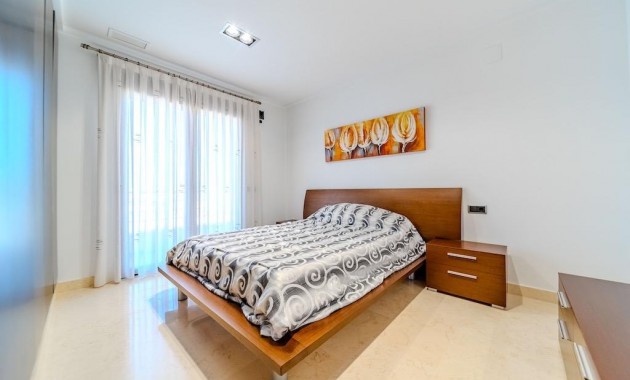 Sale - Villa -
Orihuela Costa - Cabo Roig