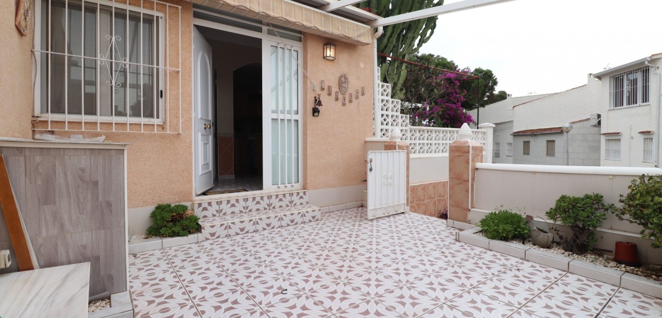 Herverkoop - Bungalow -
Guardamar del Segura - El Moncayo