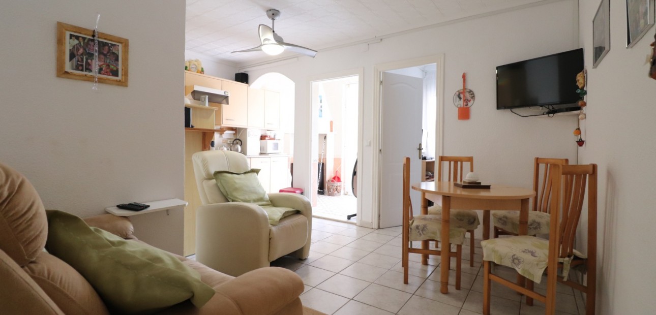 Herverkoop - Bungalow -
Guardamar del Segura - El Moncayo