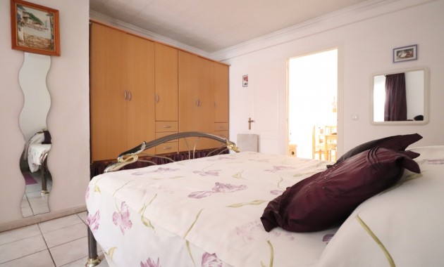 Herverkoop - Bungalow -
Guardamar del Segura - El Moncayo