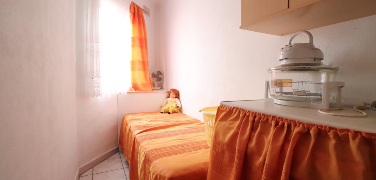 Herverkoop - Bungalow -
Guardamar del Segura - El Moncayo