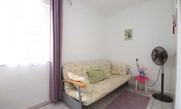 Herverkoop - Bungalow -
Guardamar del Segura - El Moncayo