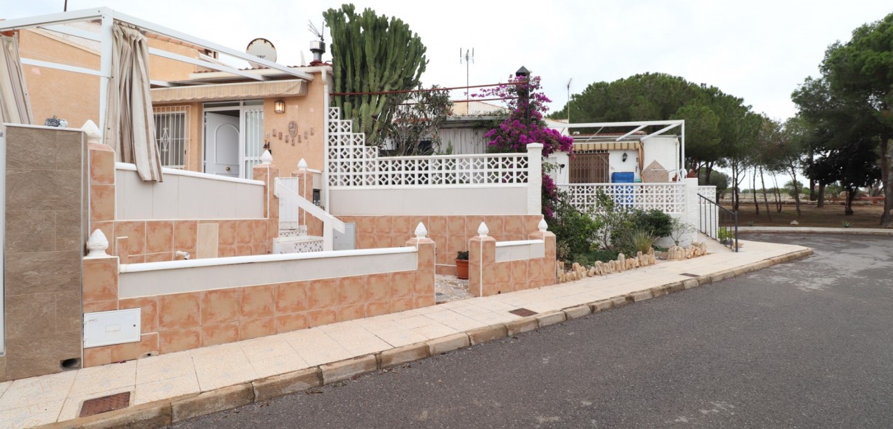 Herverkoop - Bungalow -
Guardamar del Segura - El Moncayo