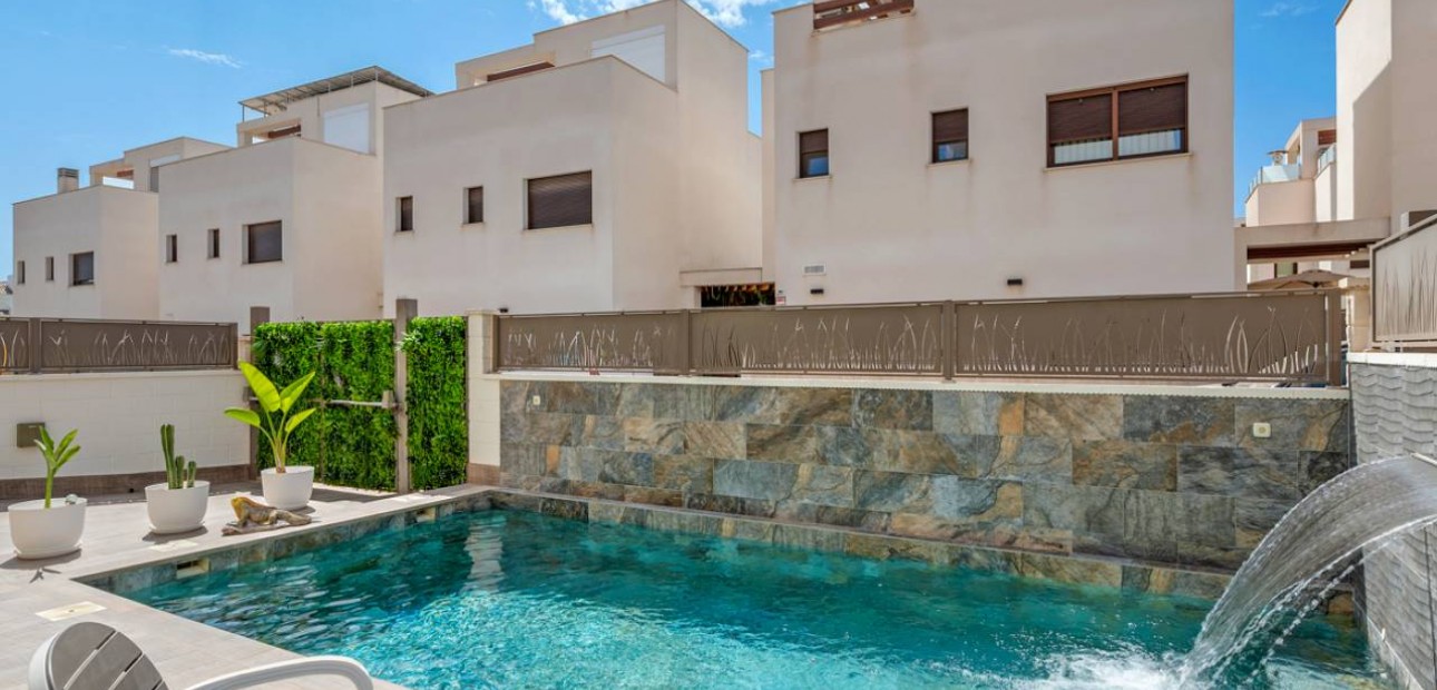 Venta - Villa -
Ciudad Quesada