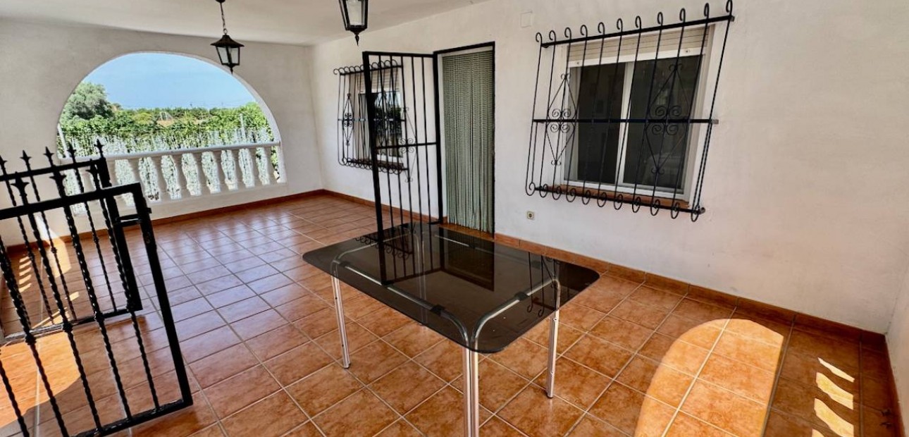 Herverkoop - Finca / Country Property -
Guardamar del Segura - Guardamar