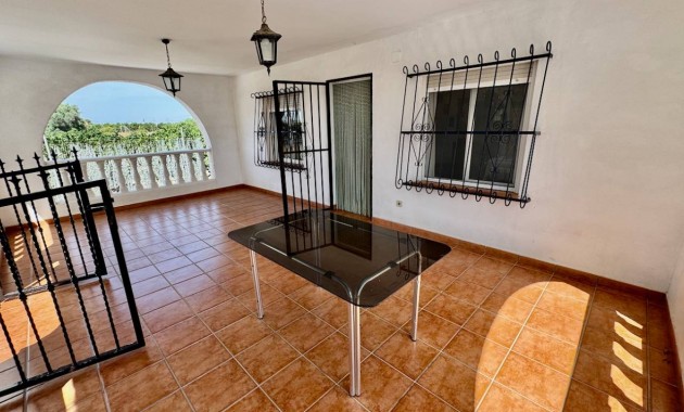 Herverkoop - Finca / Country Property -
Guardamar del Segura - Guardamar