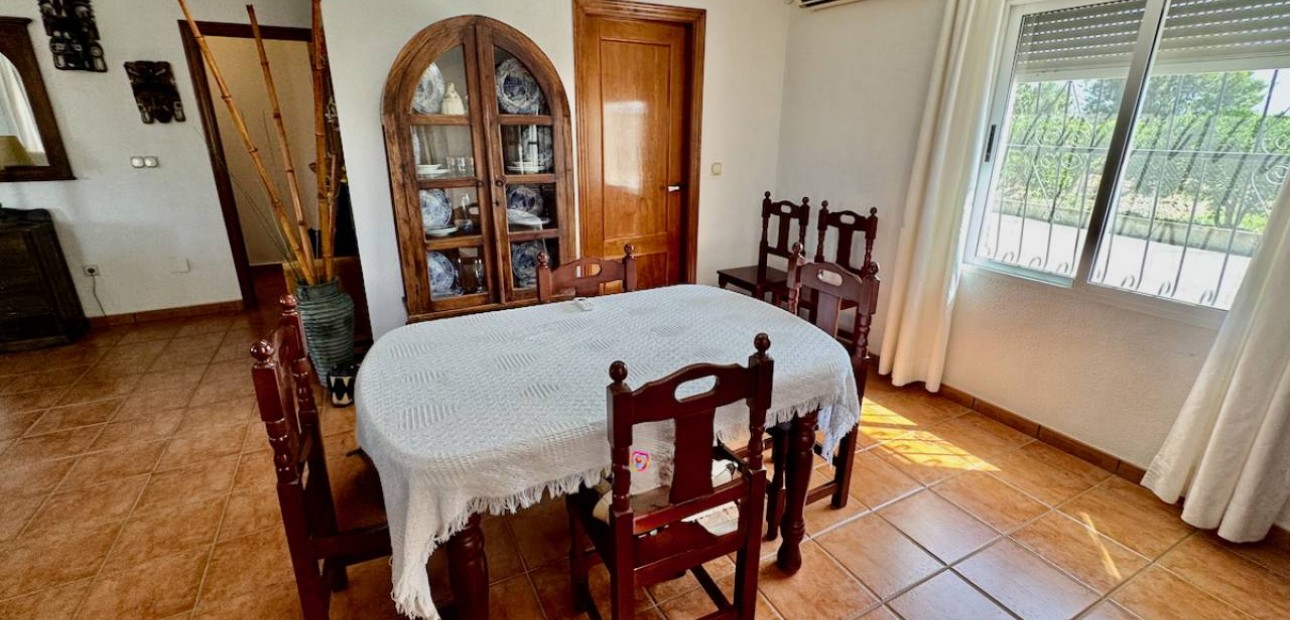 Herverkoop - Finca / Country Property -
Guardamar del Segura - Guardamar