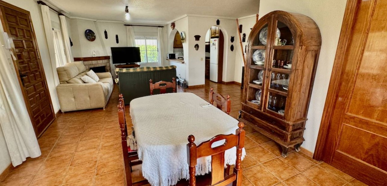 Herverkoop - Finca / Country Property -
Guardamar del Segura - Guardamar
